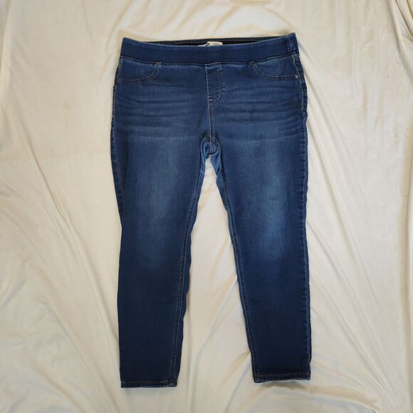 Lot of 5 - Torrid Shorts and Old Navy Pants Women's‎ Size 18 - Picture 11 of 16